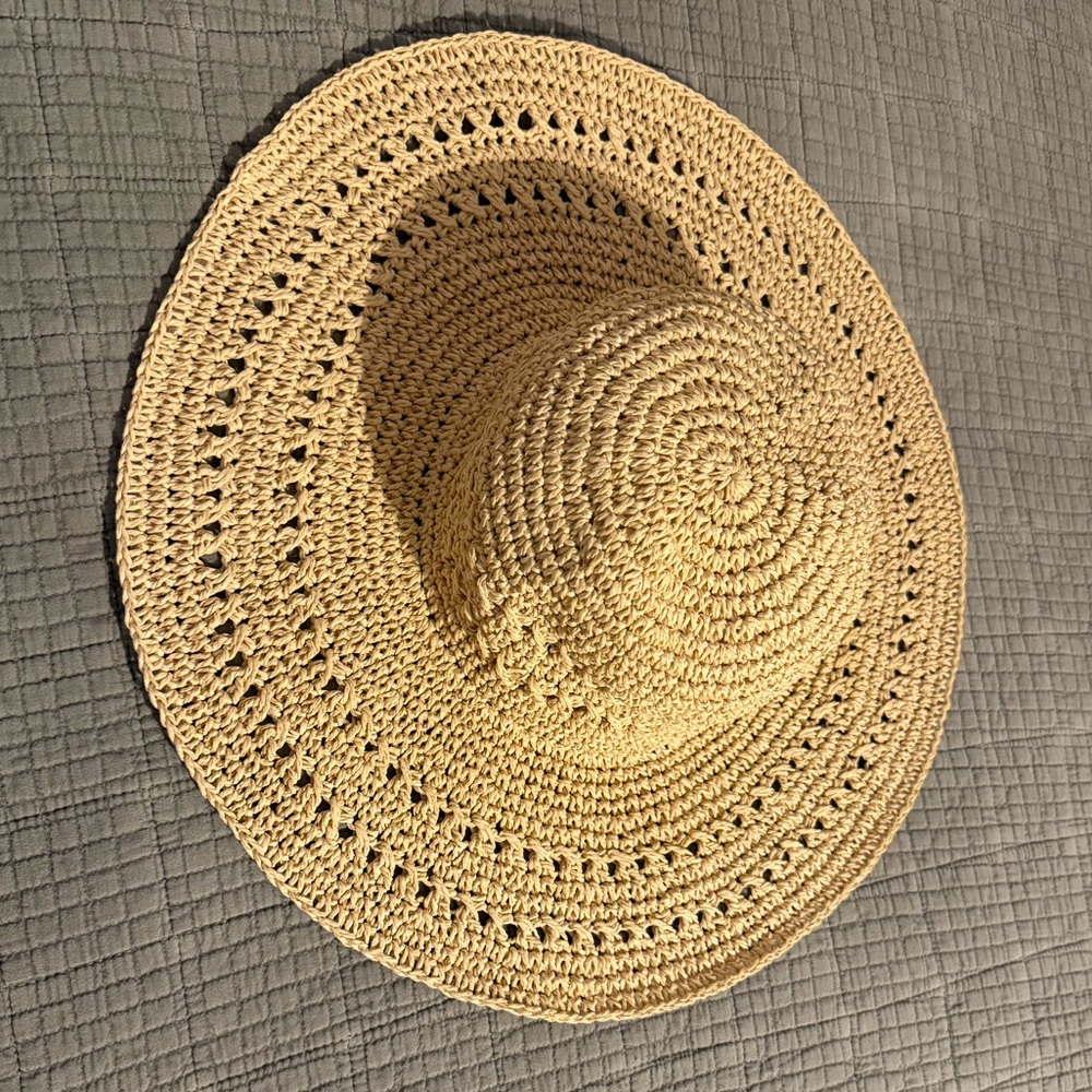 Perfect sun hat - Picture 2 of 3